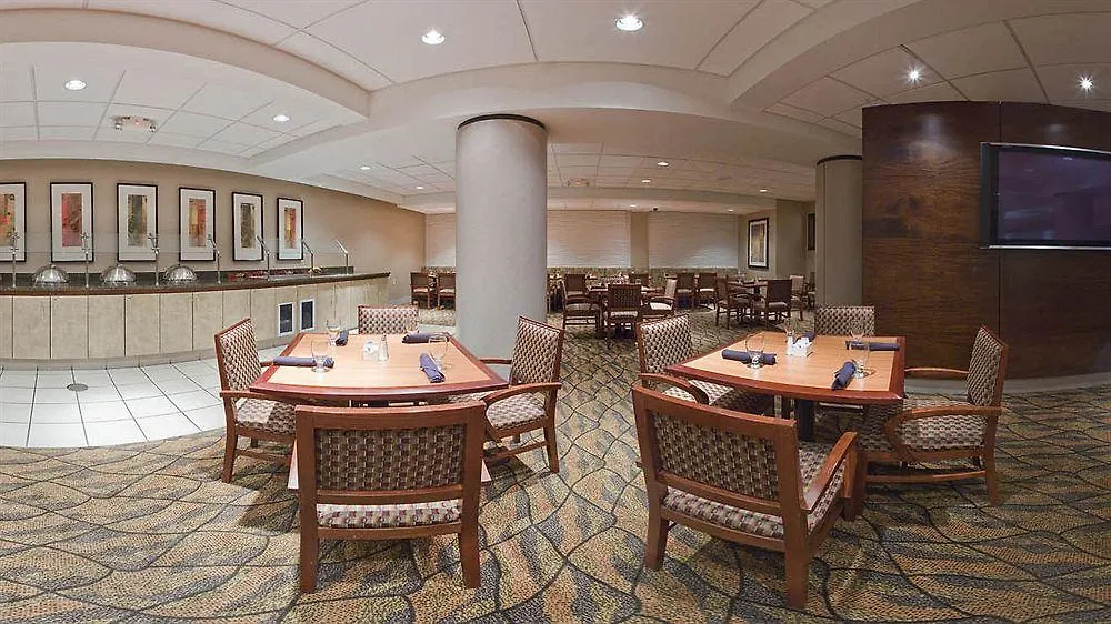 Holiday Inn Columbus Dwtn-Capitol Square By Ihg 3*,