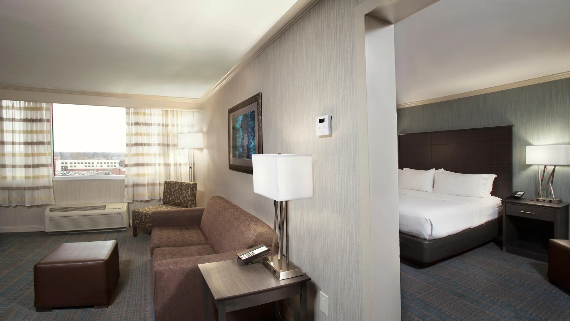 Holiday Inn Columbus Dwtn-Capitol Square By Ihg 3*,