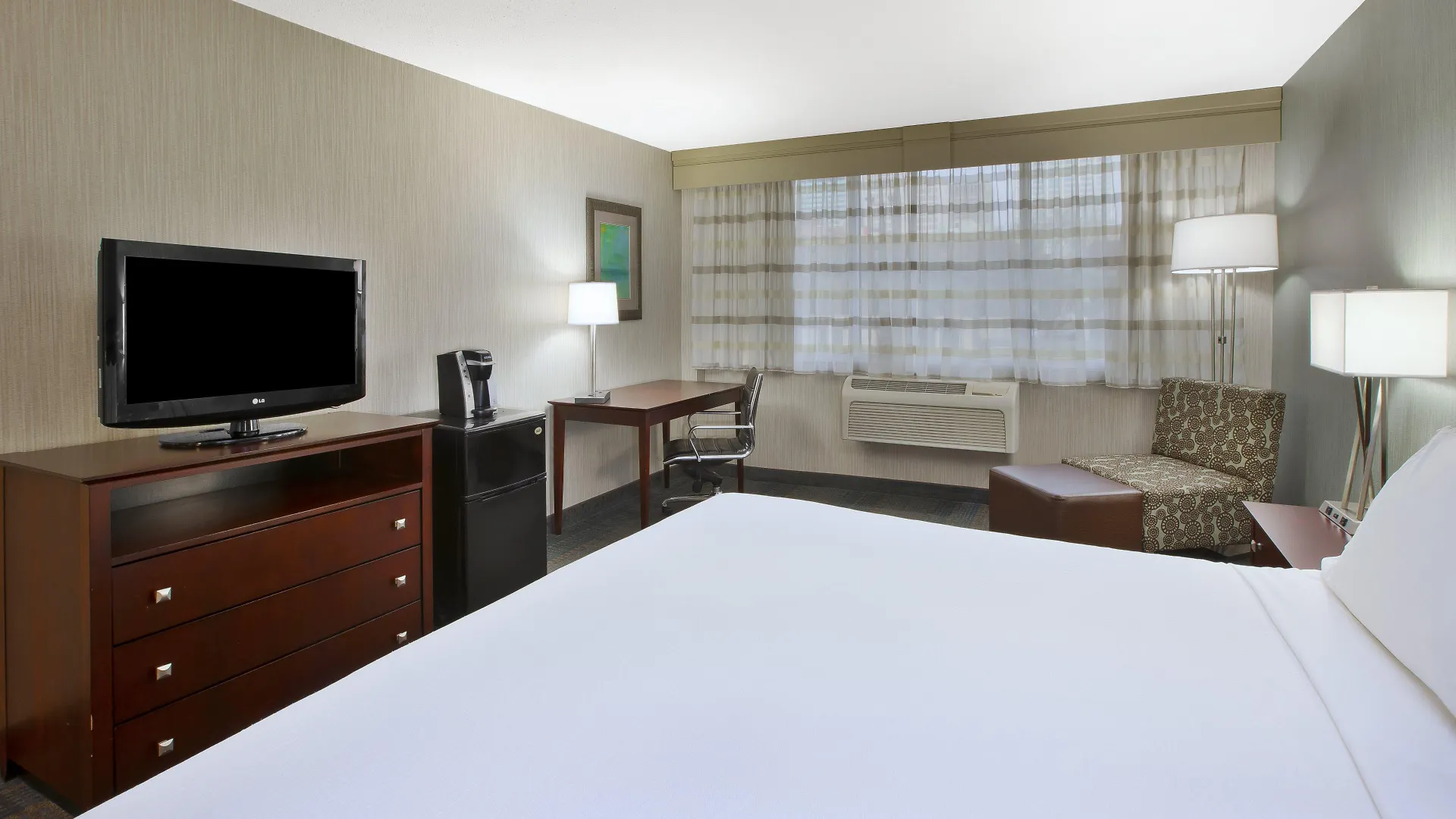 Holiday Inn Columbus Dwtn-Capitol Square By Ihg 3*,
